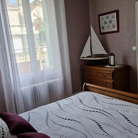 Semesterbostad A 15km Puy Dufou 5pers 3chambres *