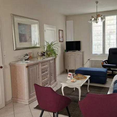 A 15km Puy Dufou 5pers 3chambres Semesterbostad